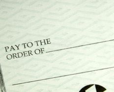 How To Get Your Freelance Design Clients to Pay Their Bills - Article hero image