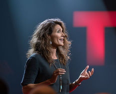 9 Top Tips to Present Like a TED Speaker - Article hero image