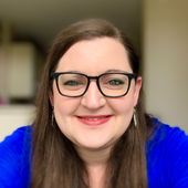 Julia's Profile Picture