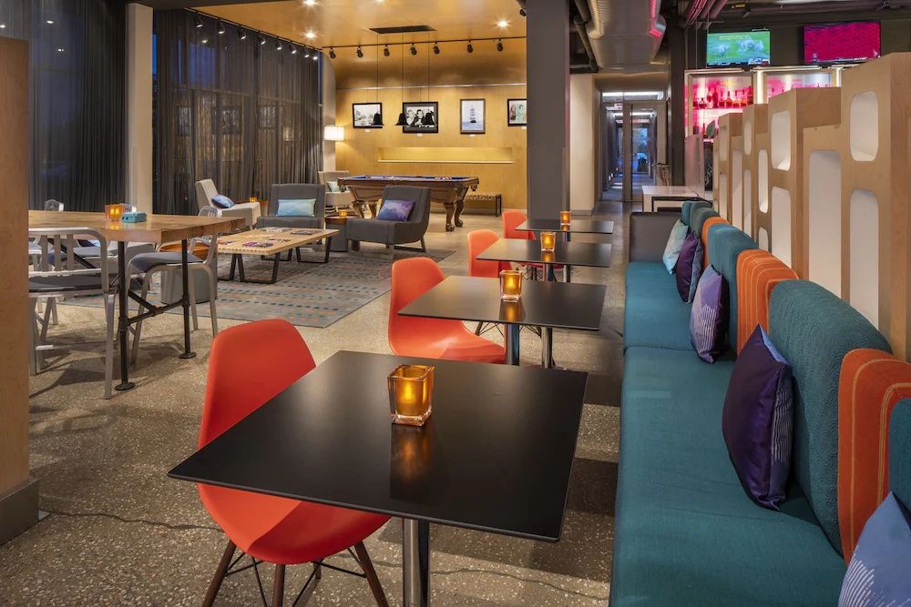 Aloft lounge