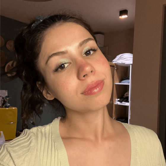 Profile image for Merve A.