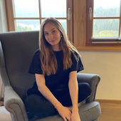 Elena Faller's Profile Picture