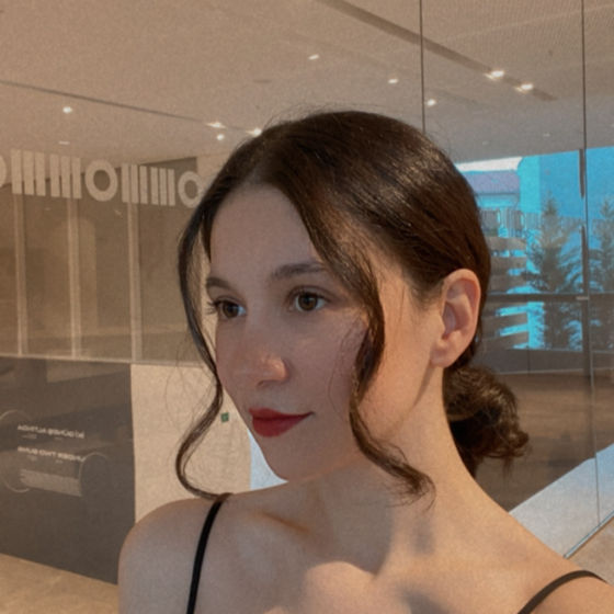 Profile image for Esra K.