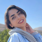 Paria Babolhavaeji's Profile Picture