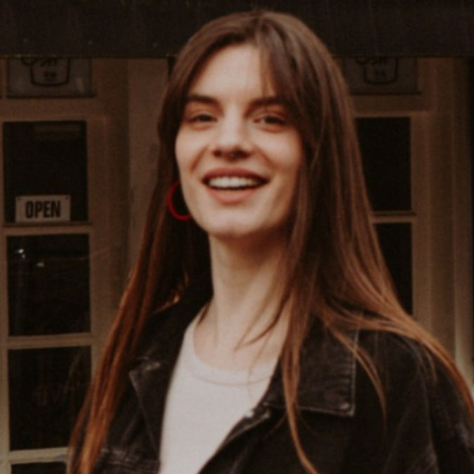 View Paola Zustović