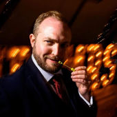 Stuart Hooper's Profile Picture