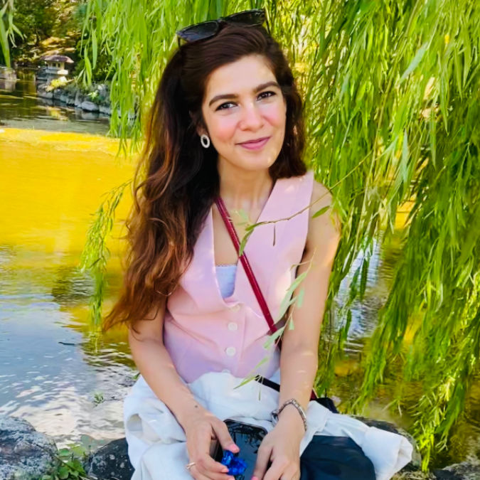 View Sana Khan Hussaini