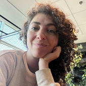 Julia Castillo's Profile Picture