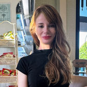 Helen Zoe's Profile Picture