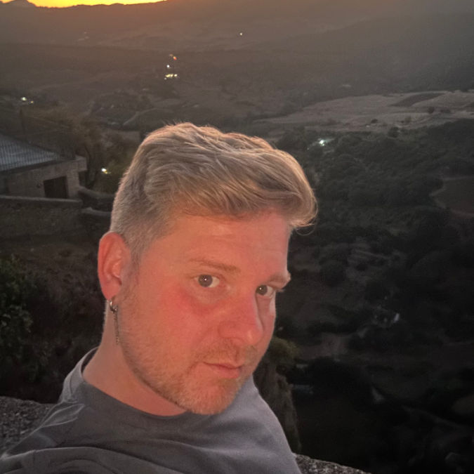 View Marco Leonardis