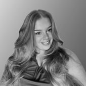 Maisy Trow's Profile Picture