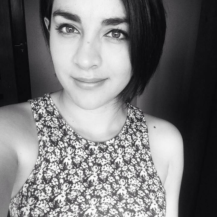 View Fernanda Estrada