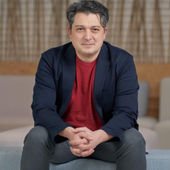 Ovidiu Slavoiu's Profile Picture