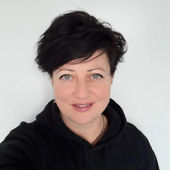Angela Rumney's Profile Picture