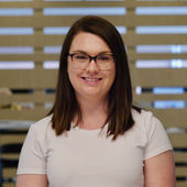 Julie Service's Profile Picture