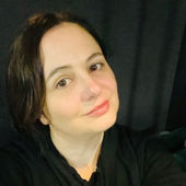 Jodie Holland's Profile Picture