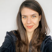 Ioana Teleanu's Profile Picture