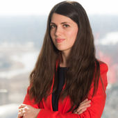 Laura Agatinei's Profile Picture